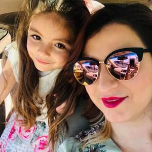 Meet your Posher, Dalia